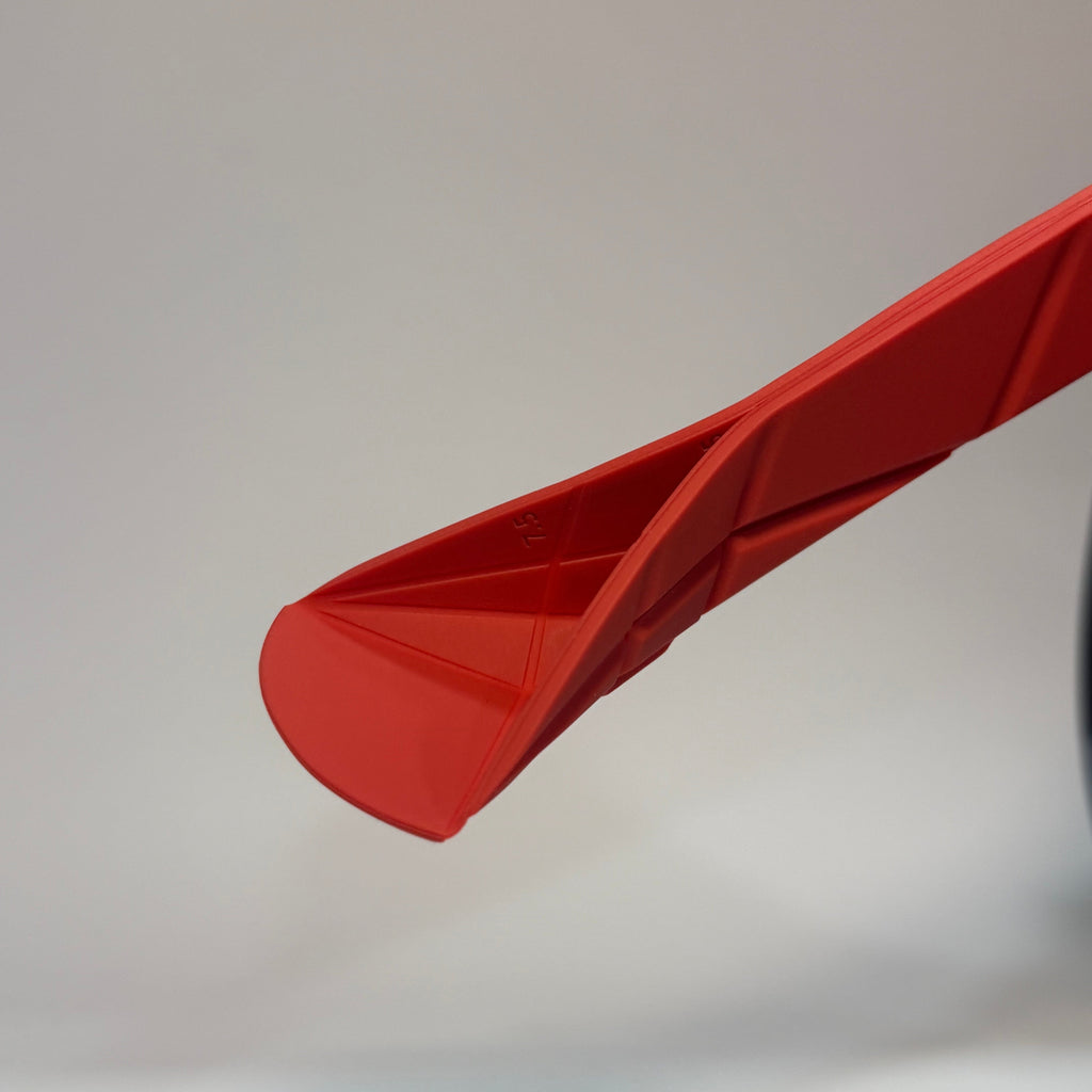 the flat 3-in-1 measuring spoon